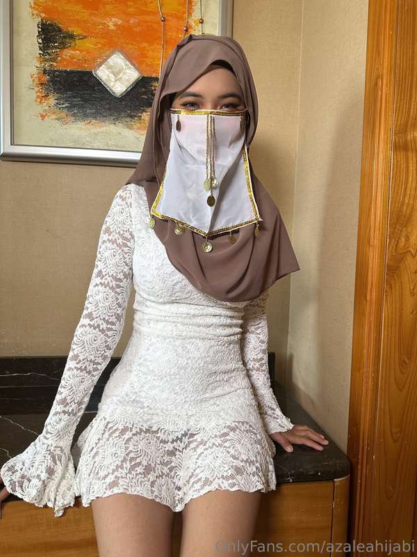 Azaleahijabi – Muslim Hijabi Leaked – Prayer Before Sin ?