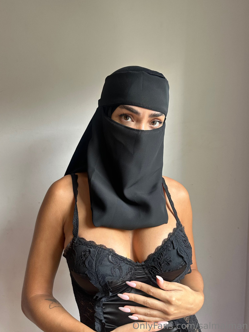 Salmaiman: Hijabi Tease – Covered or Uncovered? ? Muslim OnlyFans Leak